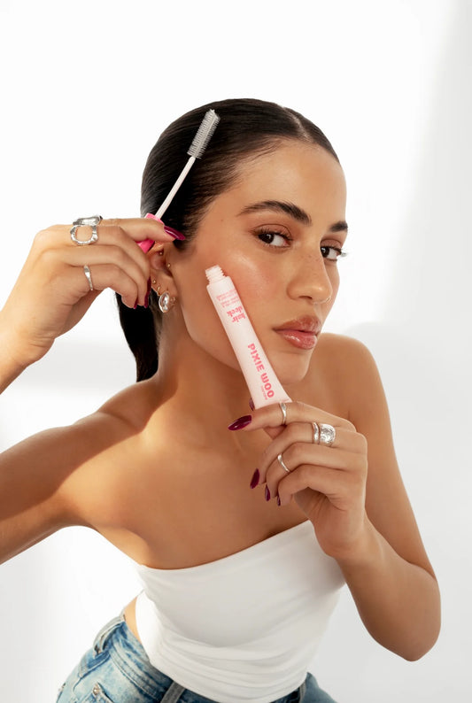 Pixie Woo Hair Sleek - Styling gel and taming wand