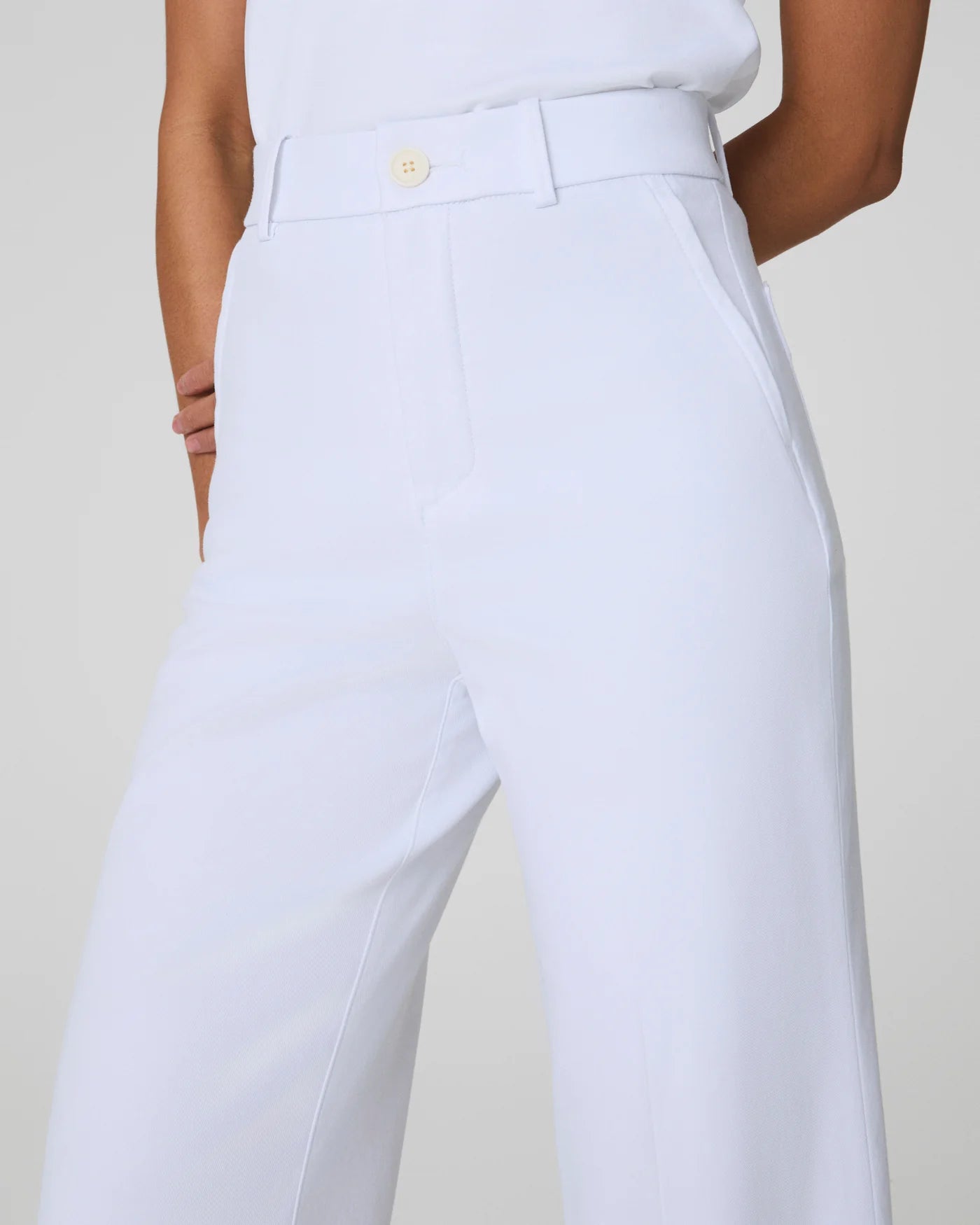 SuperSmooth Cropped Wide Leg Pant