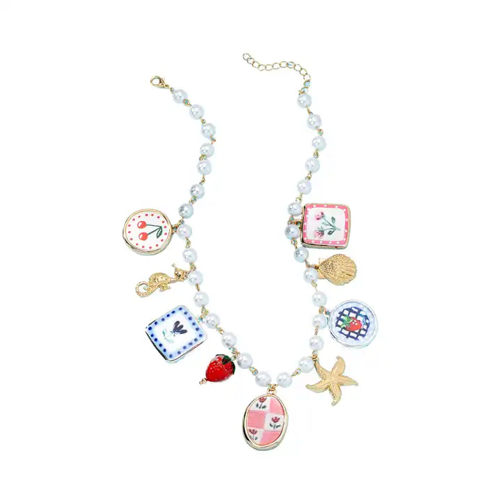 Charm_Garden_Pearl_Necklace Floral