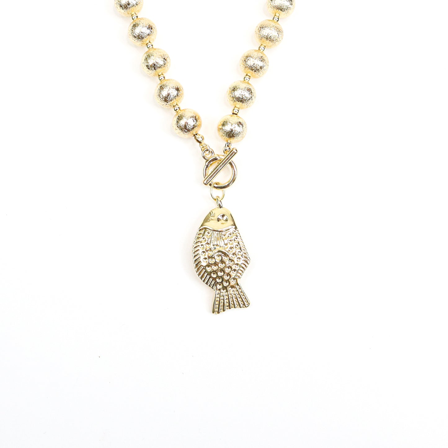 CoastalCatchFishCharmNecklaceGold