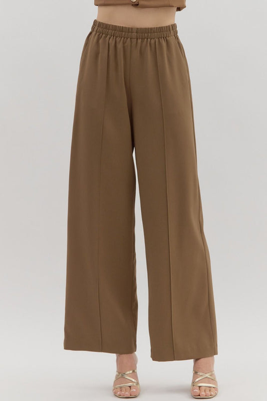Elevate your everyday wardrobe with these solid high-waisted tailored pants—perfect for workwear, office looks, or polished casual outfits and featuring an easy, pull-on design.