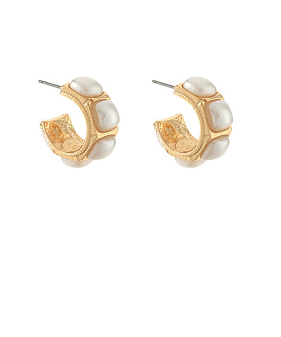Paved Square Pearl Textured Hoops