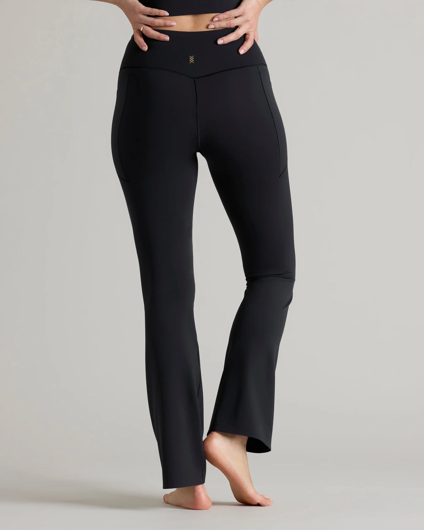 Rhone Revive Flare Legging
