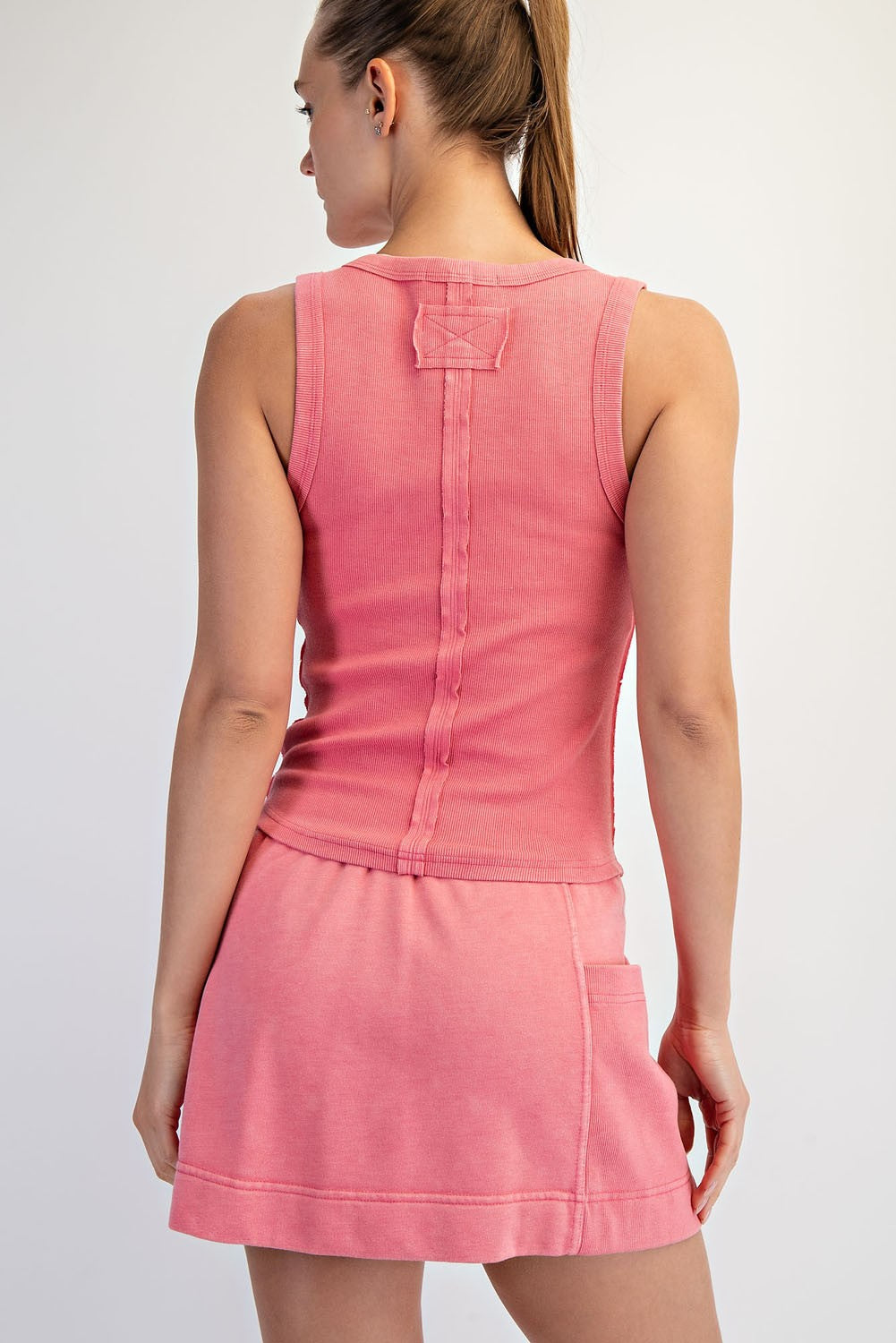 Mineral-washed cotton rib tank with square neckline.