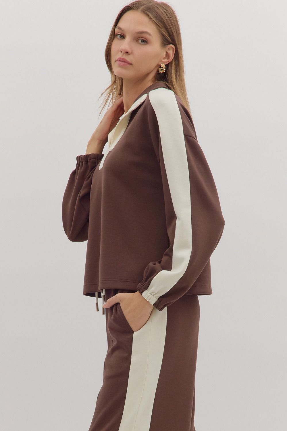 Contrast Collar Knit Top
