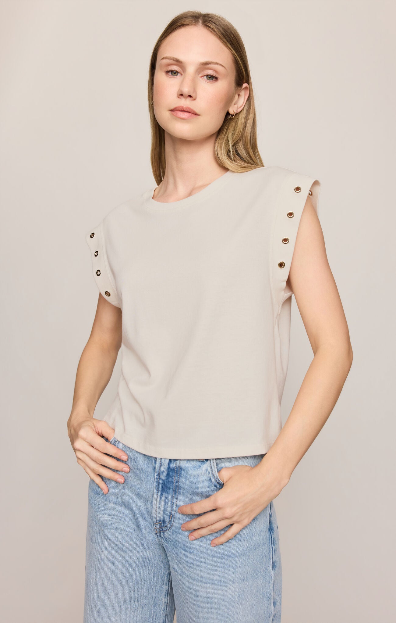 sandstone top with grommets