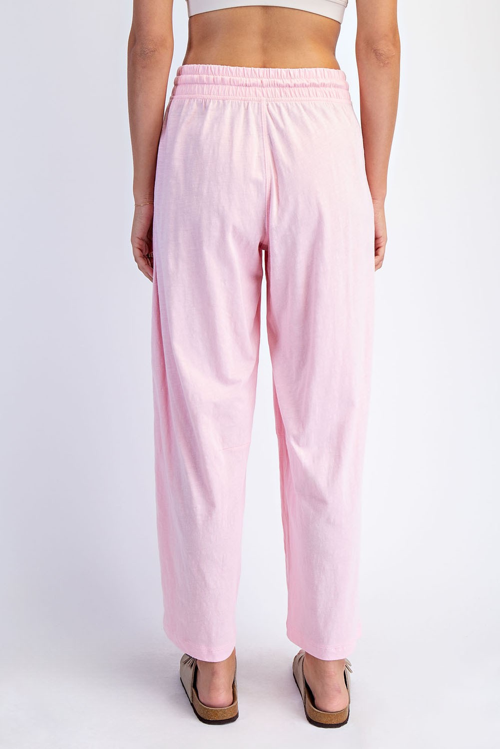 Women’s cotton slub barrel pants with cropped length and patched pockets