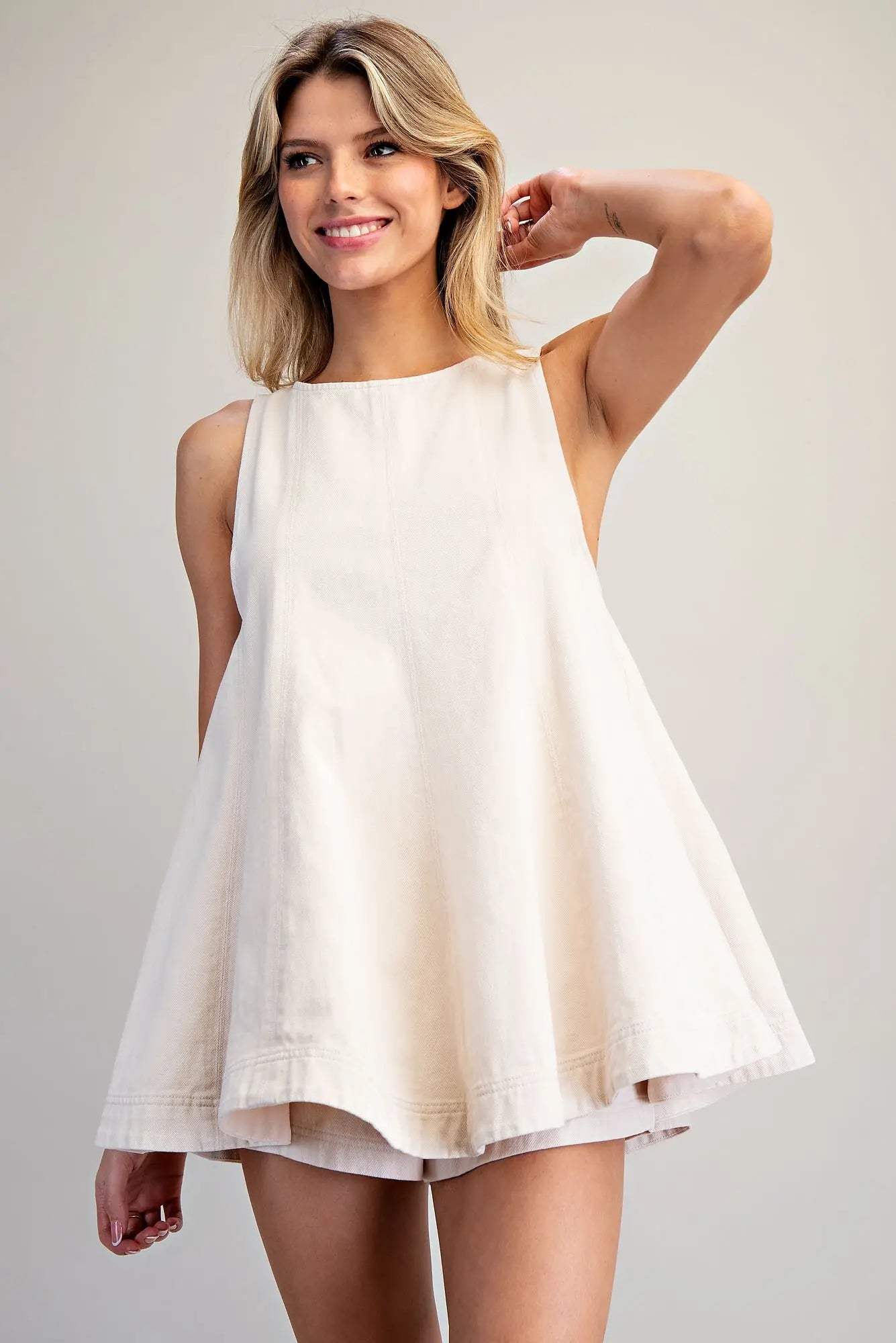 Women’s swing style sleeveless blouse with keyhole back