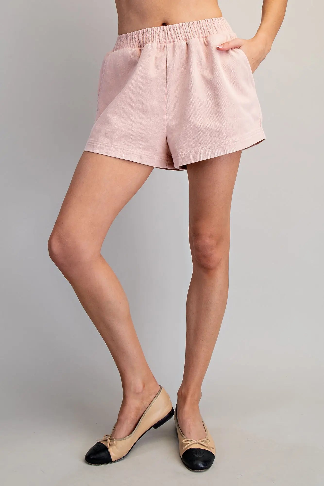 Lightweight cotton elastic waist shorts with side pockets