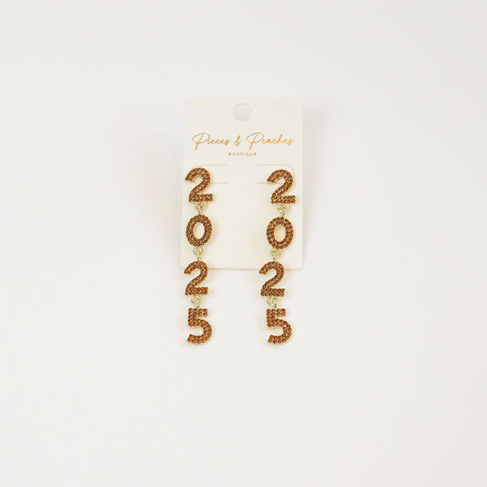 Gold 2025 number earrings, the perfect graduation accessory