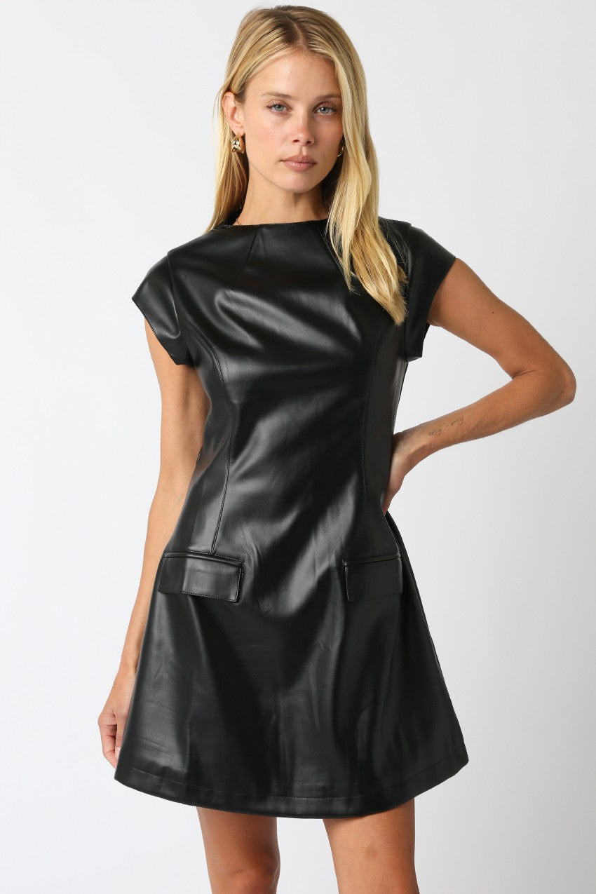 Sleek and modern, the Avah dress combines edgy sophistication with everyday wearability.