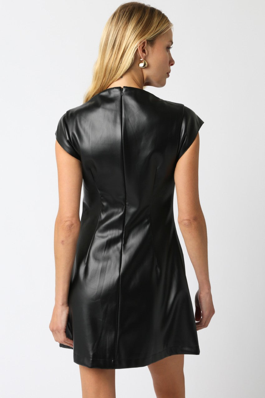 Sleek and modern, the Avah dress combines edgy sophistication with everyday wearability.