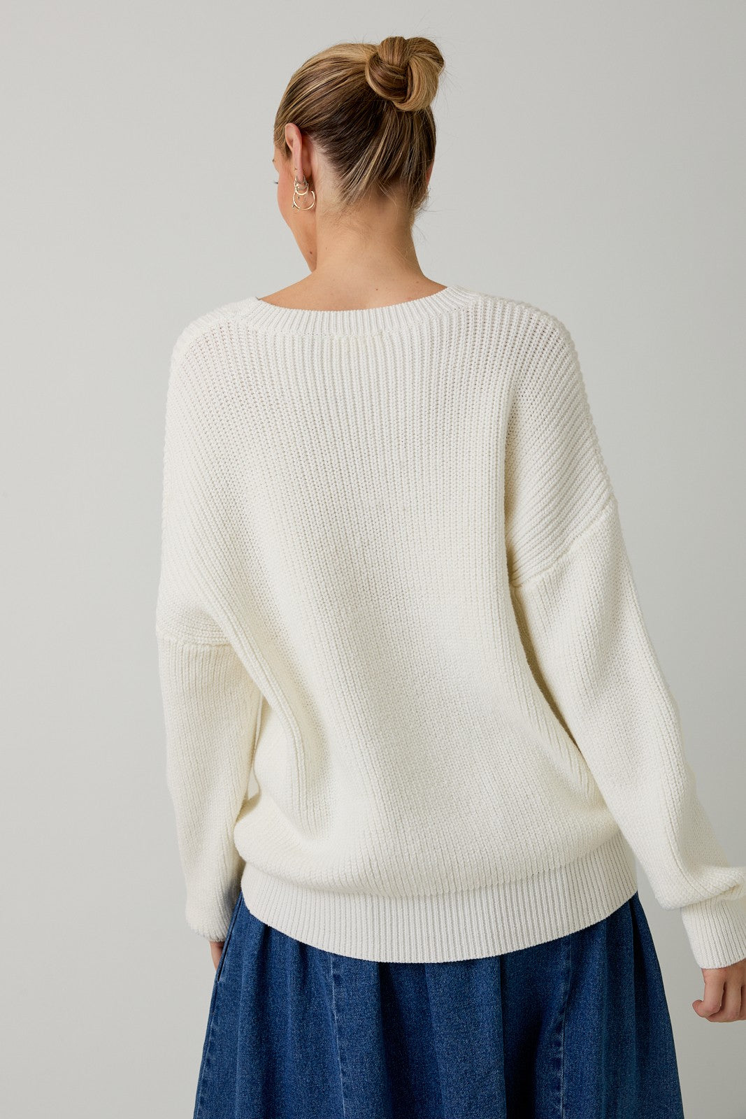 Round Neck Long Sleeve Pancake Applique Sweater