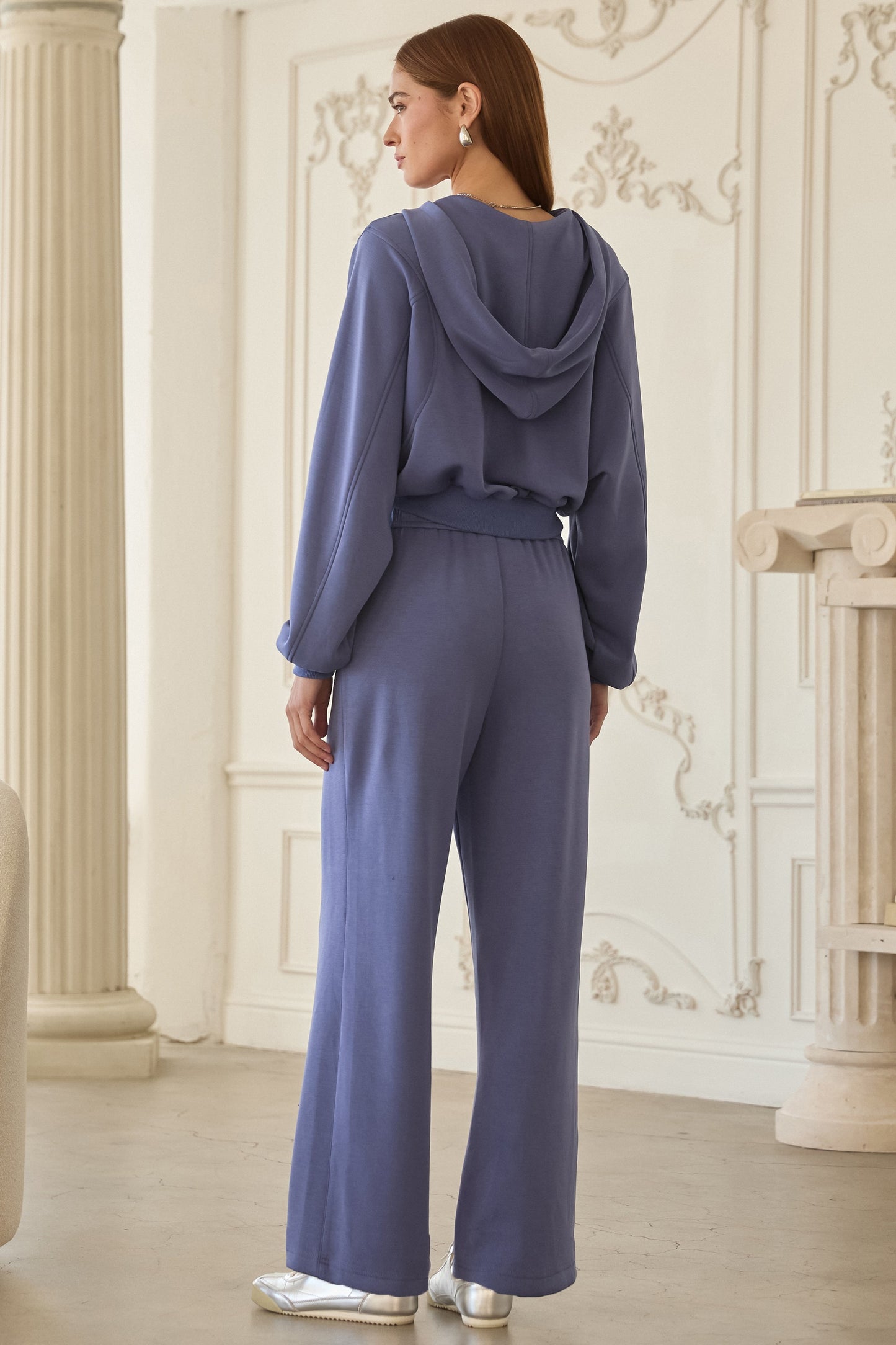 The Arden hooded jacket is crafted from ultra-soft brushed modal for the perfect balance of comfort and casual polish.