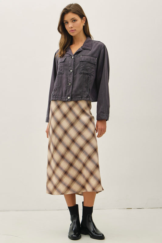 Soft, modern, and versatile—the Sylvie shacket offers a denim-inspired look with an ultra-comfortable feel.