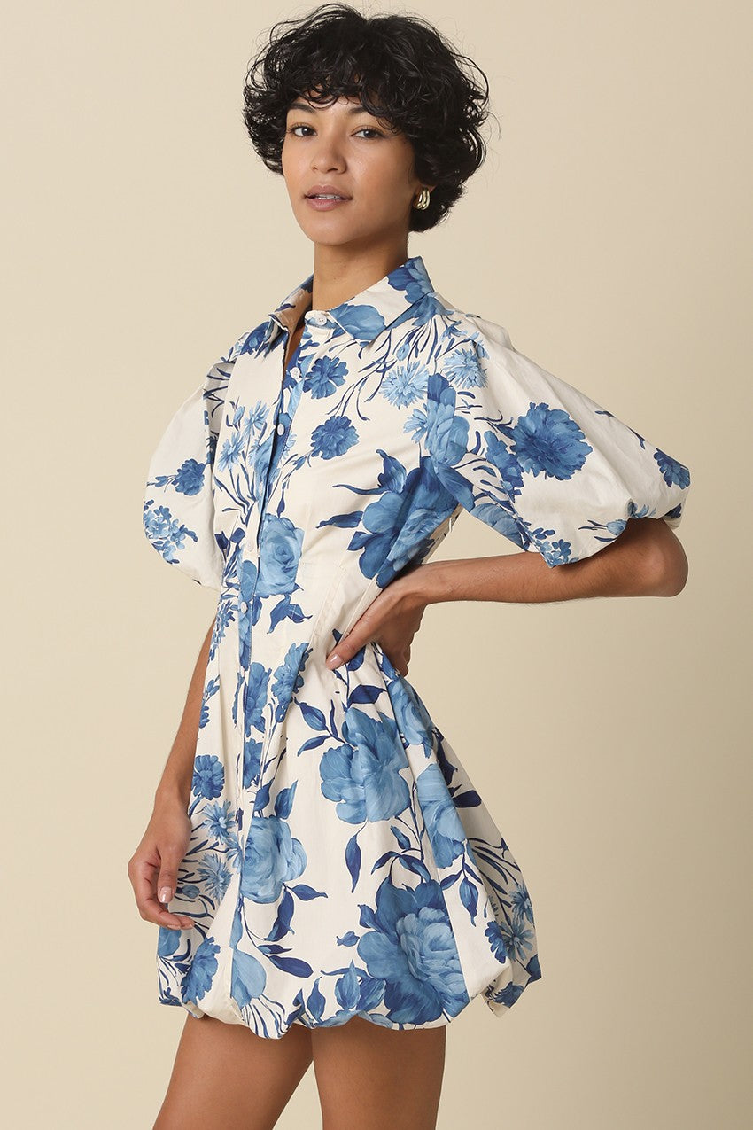Floral bubble dress with pointed collar, short sleeves, and voluminous flared hem