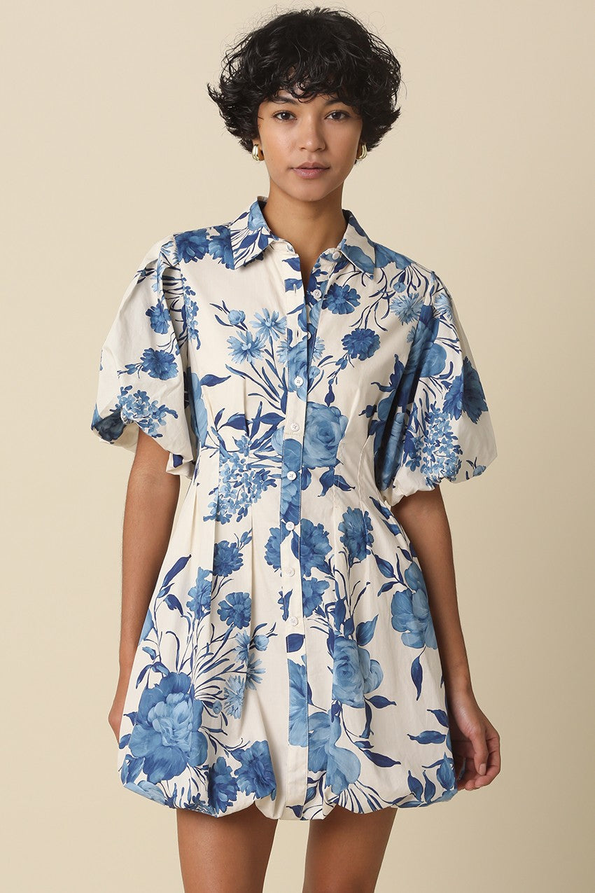 Floral bubble dress with pointed collar, short sleeves, and voluminous flared hem