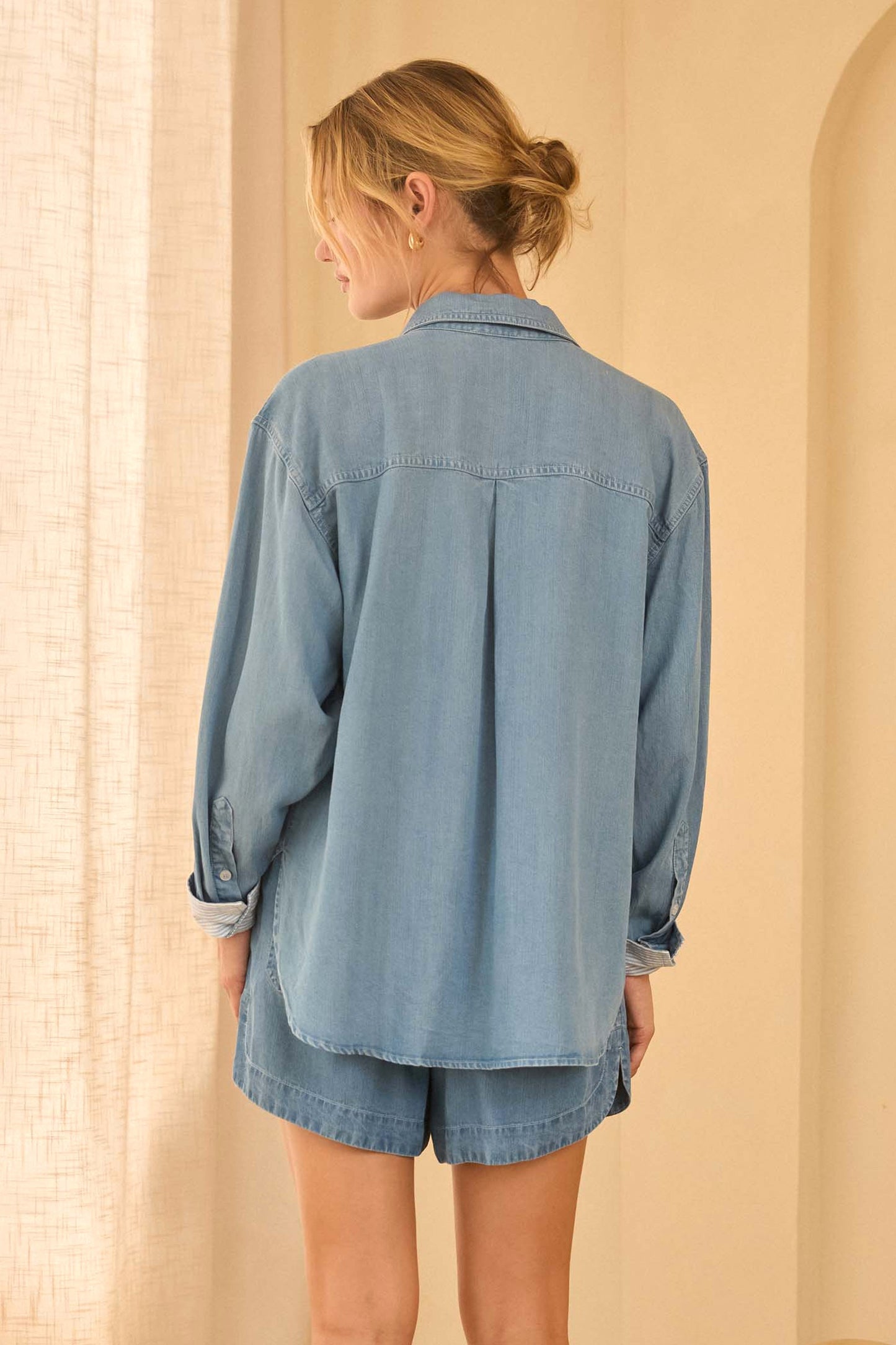 Women’s relaxed fit Tencel shirt with contrast cuff detail