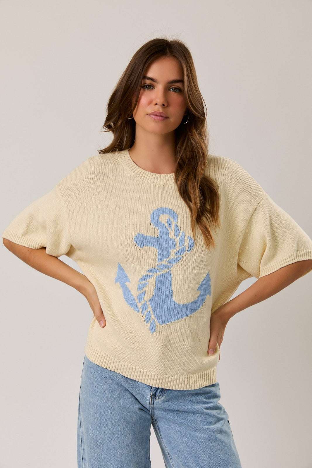 Round neck short sleeve sweater top with anchor graphic