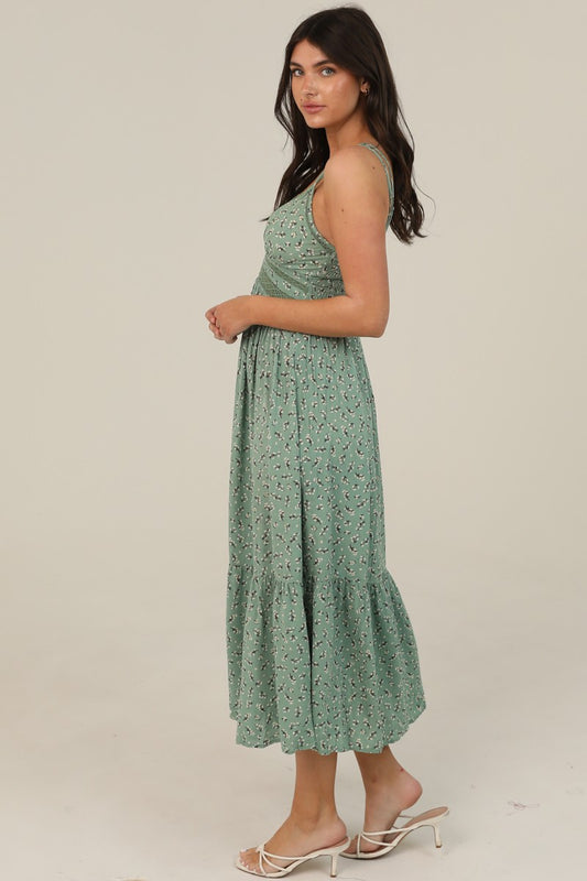  Lace Trim Ditsy Maxi Dress features a flattering empire waist, delicate lace trim, and a breezy tiered skirt 