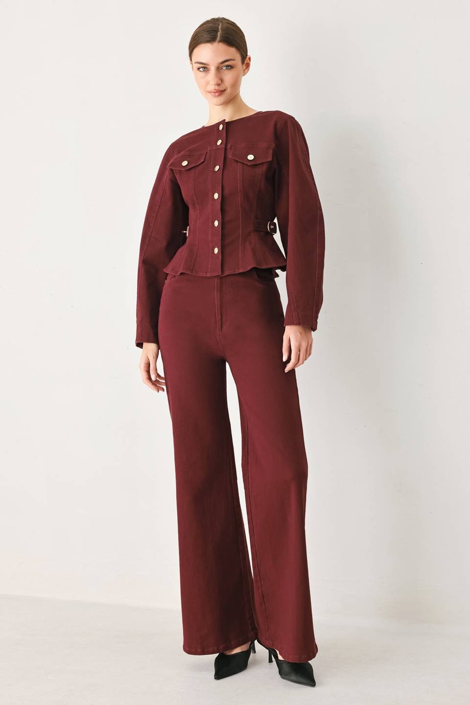 Woven cotton-blend jacket featuring a round neckline, long sleeves, and a classic button-front closure with a clean, tailored silhouette.