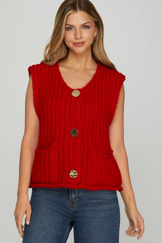 The Isaline vest delivers cozy texture and modern versatility in a sleeveless chunky knit.