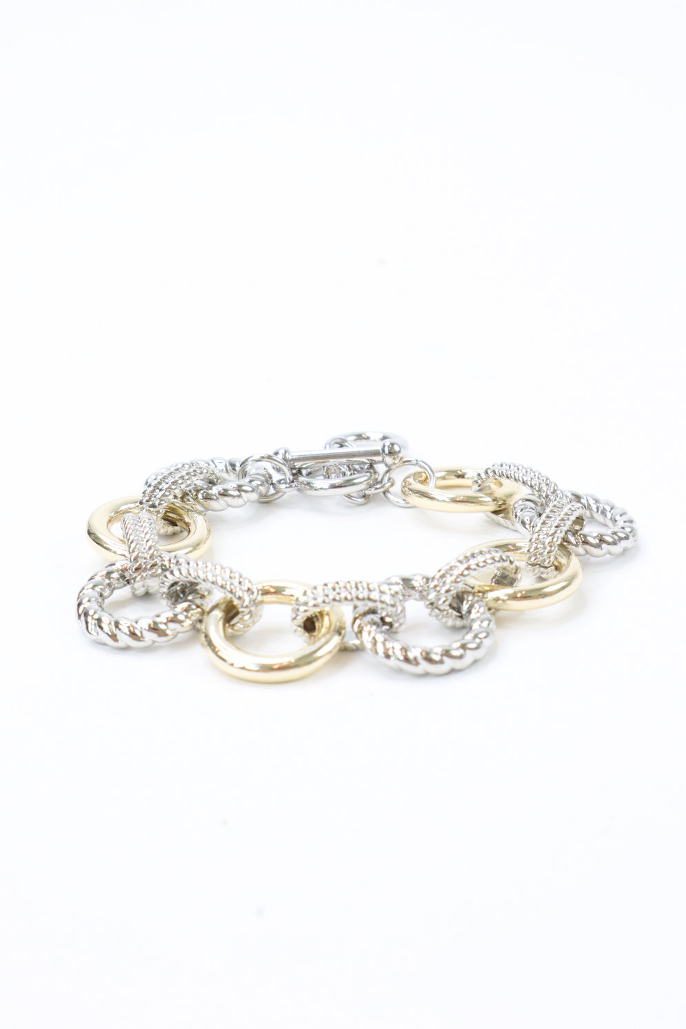 Twisted Circle Link Bracelet