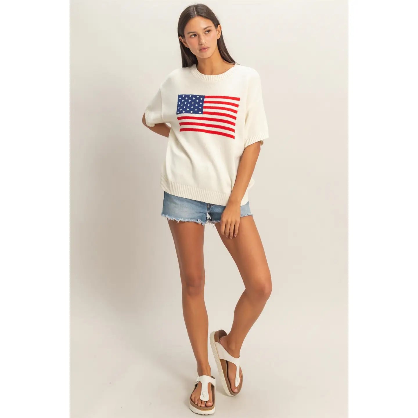 Coastline Graphic Essential Tee