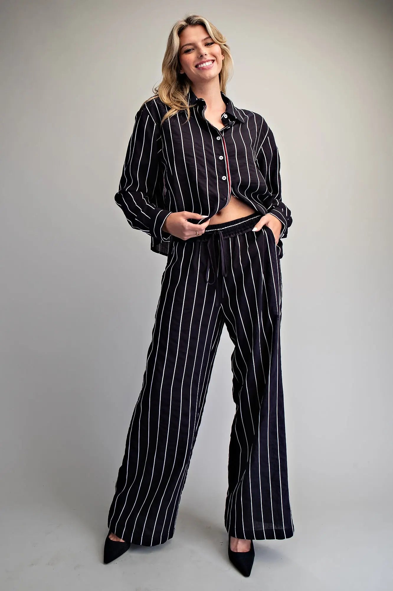 Women’s relaxed fit pinstripe pants with pockets