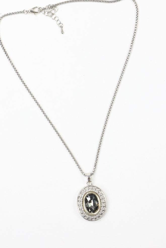 Glam Pendant Necklace