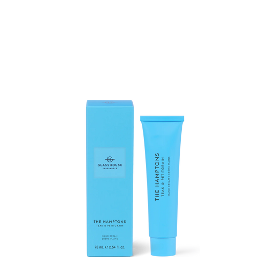 Enriched with White Turmeric and Tamanu Oil to protect, nourish and deeply hydrate, this hand cream leaves skin silky but never greasy