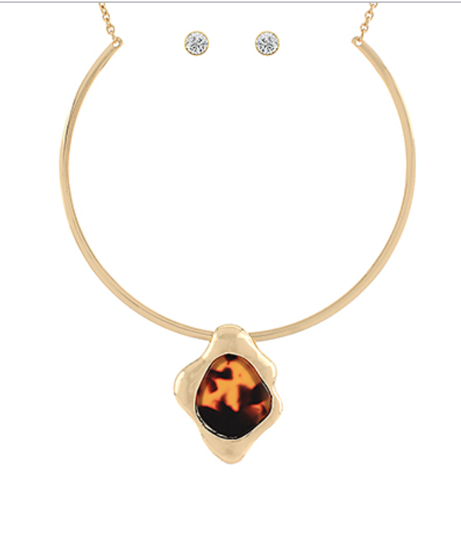 Golden Ember Statement Necklace Set – gold choker necklace with tortoiseshell pendant