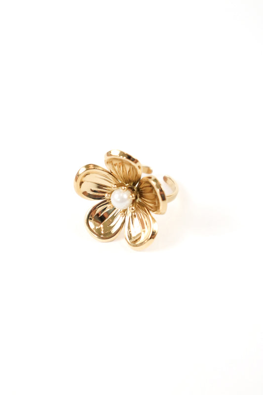 Golden Bloom Pearl Ring