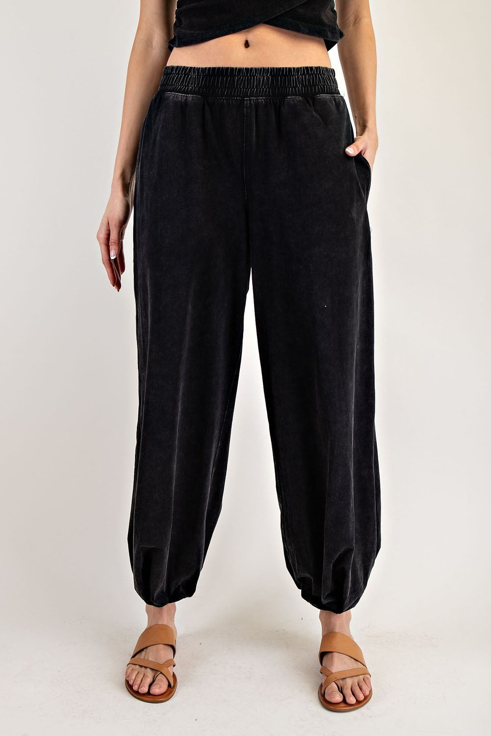 Relaxed jogger sweatpants with elasticized waist and cuffs.