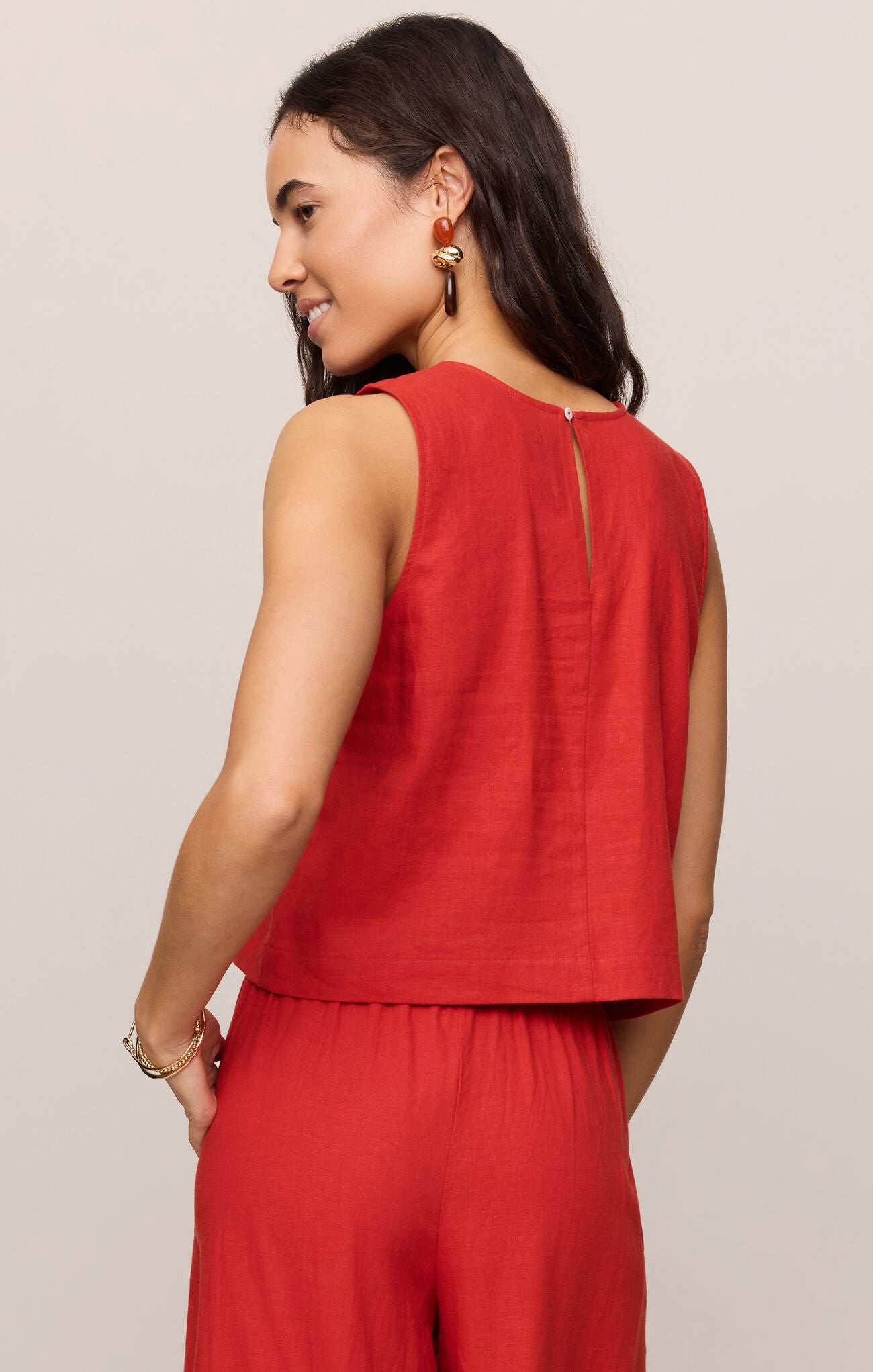 Sleeveless Linen Top back 
