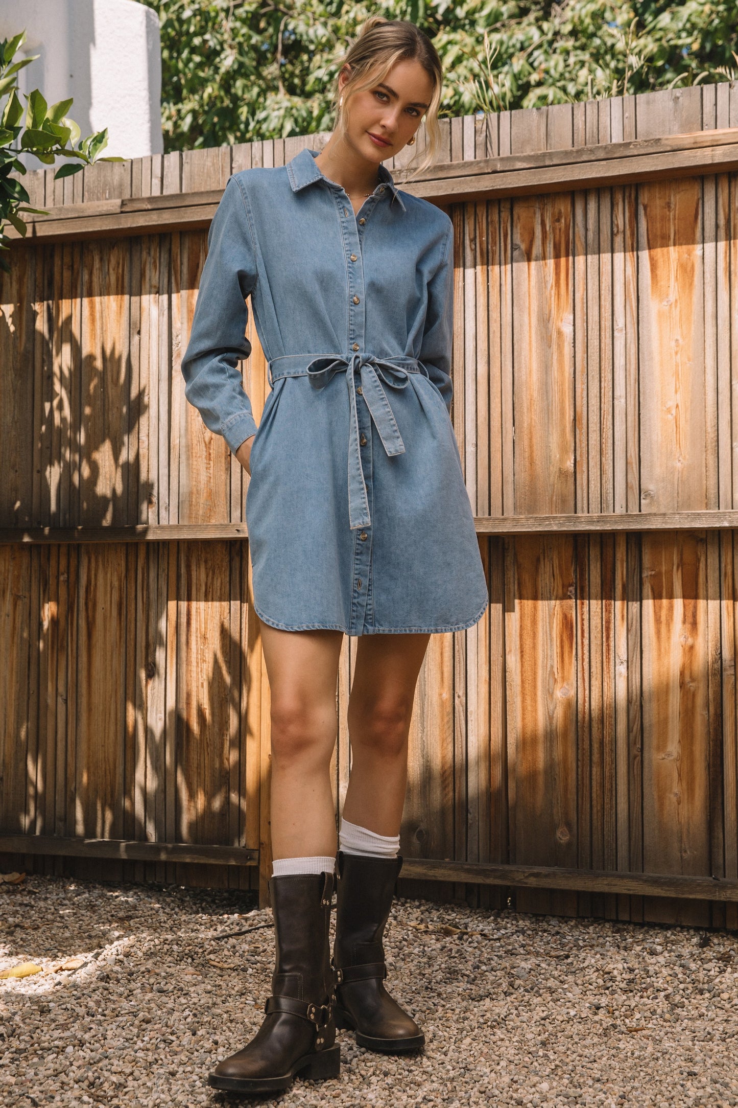 The Hazel Dress blends classic button-down styling with a washed cotton finish for a relaxed yet polished mini dress perfect for any occasion.

