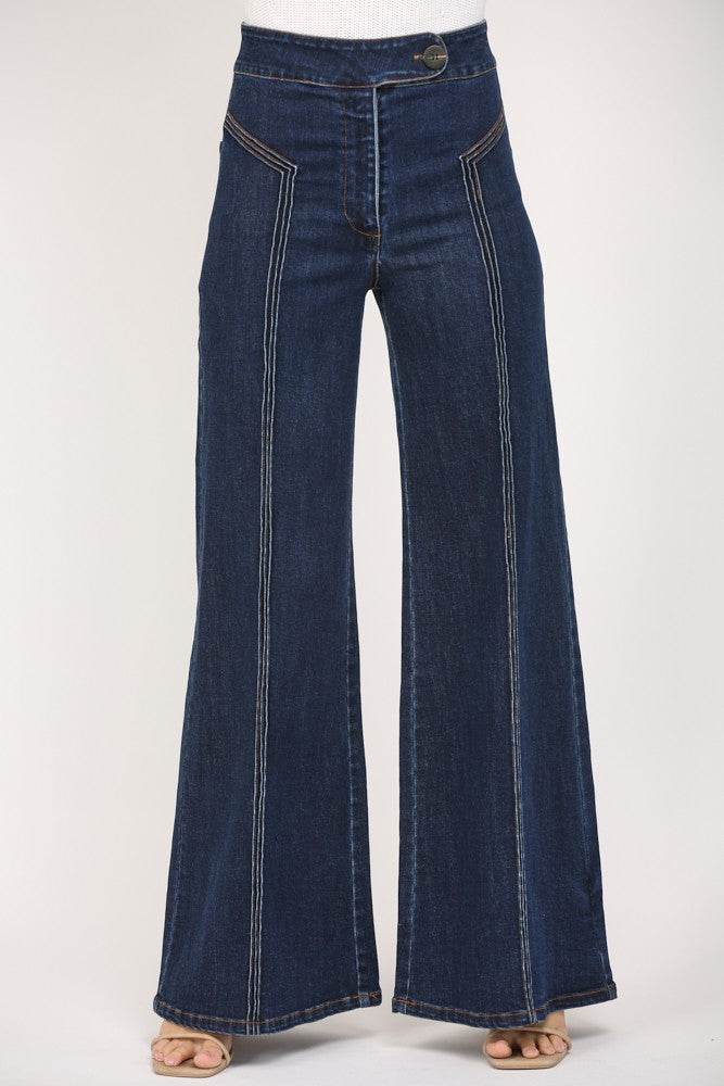 The Rosalind High Waisted Wide Leg Jeans deliver a flattering high-rise fit with a relaxed wide-leg silhouette and just the right amount of stretch for everyday comfort.
