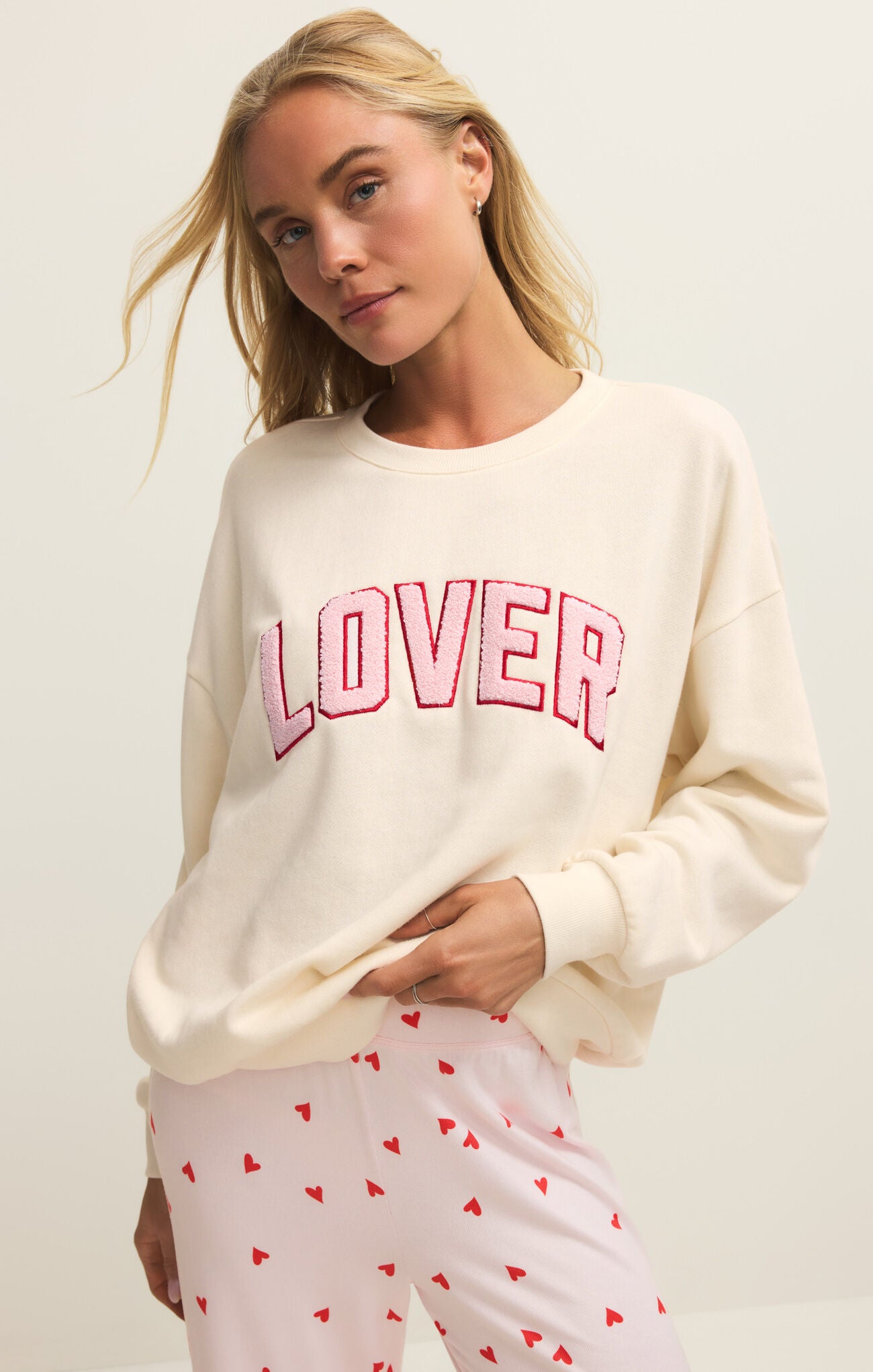 Z Supply Oversized Lover Sweatshirt delivers cozy midweight warmth with an effortless, relaxed silhouette.