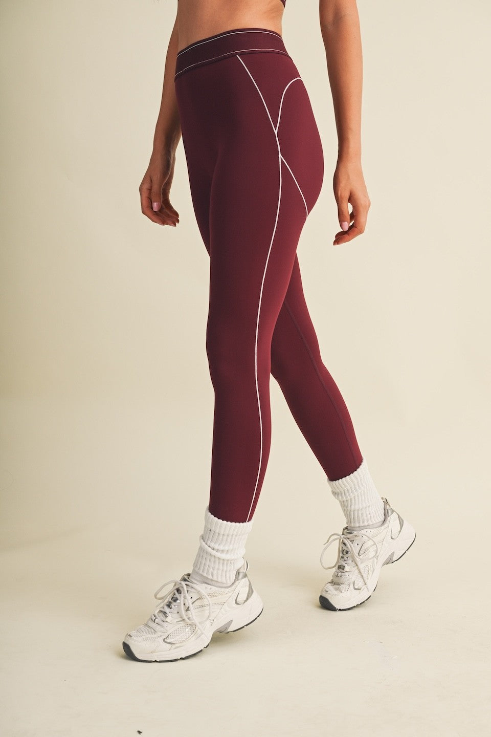Sculpting, supportive, and designed for movement, these high-rise leggings feature strategic contour seams that flatter your natural shape while delivering comfortable stretch and a streamlined fit.