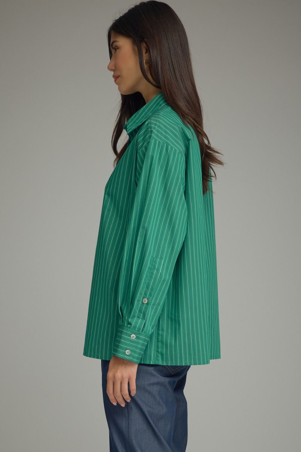 Classic meets contemporary in this lightweight striped button-front blouse, featuring crisp tailoring and an effortlessly polished silhouette.