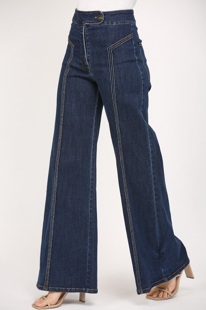 The Rosalind High Waisted Wide Leg Jeans deliver a flattering high-rise fit with a relaxed wide-leg silhouette and just the right amount of stretch for everyday comfort.
