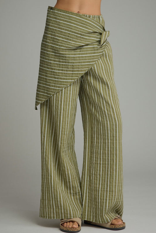 Elevate your everyday style with striped wide-leg pants featuring a chic wrap scarf waist, comfortable elastic waistband, and lightweight woven fabric.

